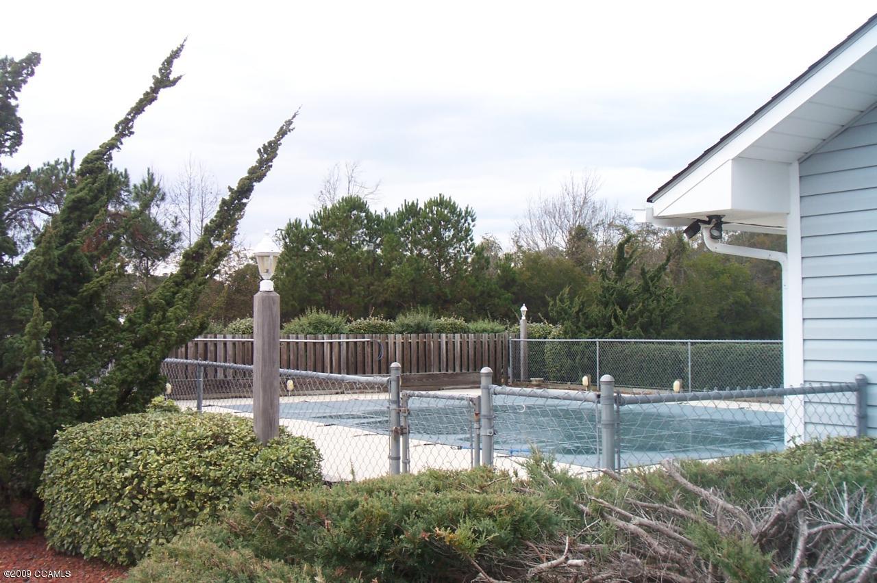 303 Barbour Road, Unit U1402 Morehead City, NC 28557 - Photo 8 of 11 Community pool