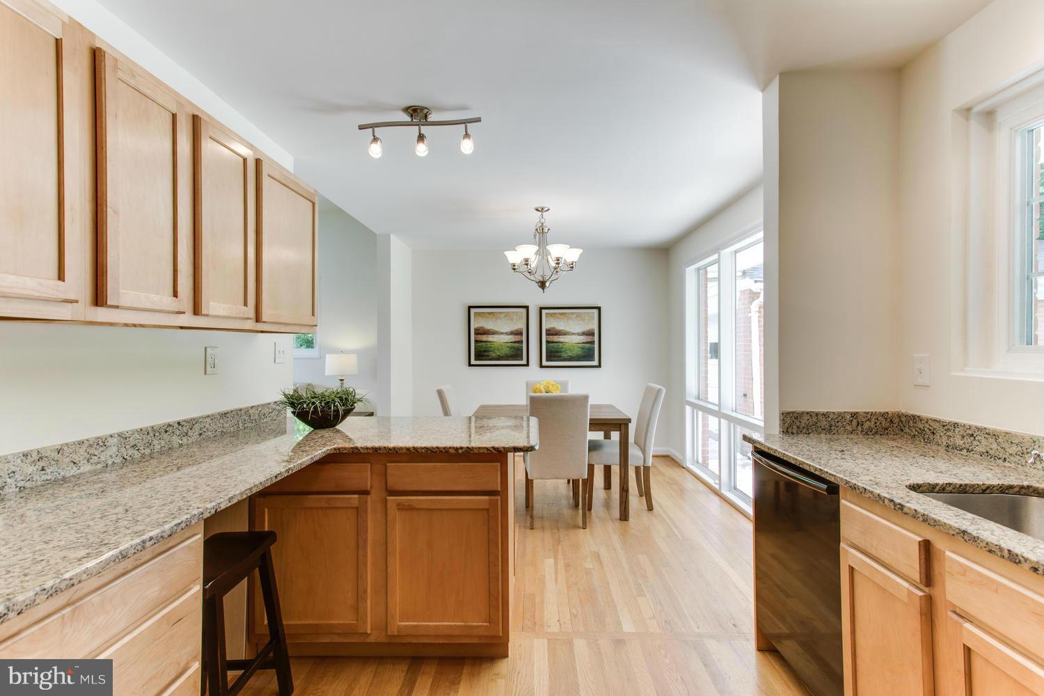 6504 Stoneham Road Bethesda, MD 20817 - Photo 11 of 25 Kitchen