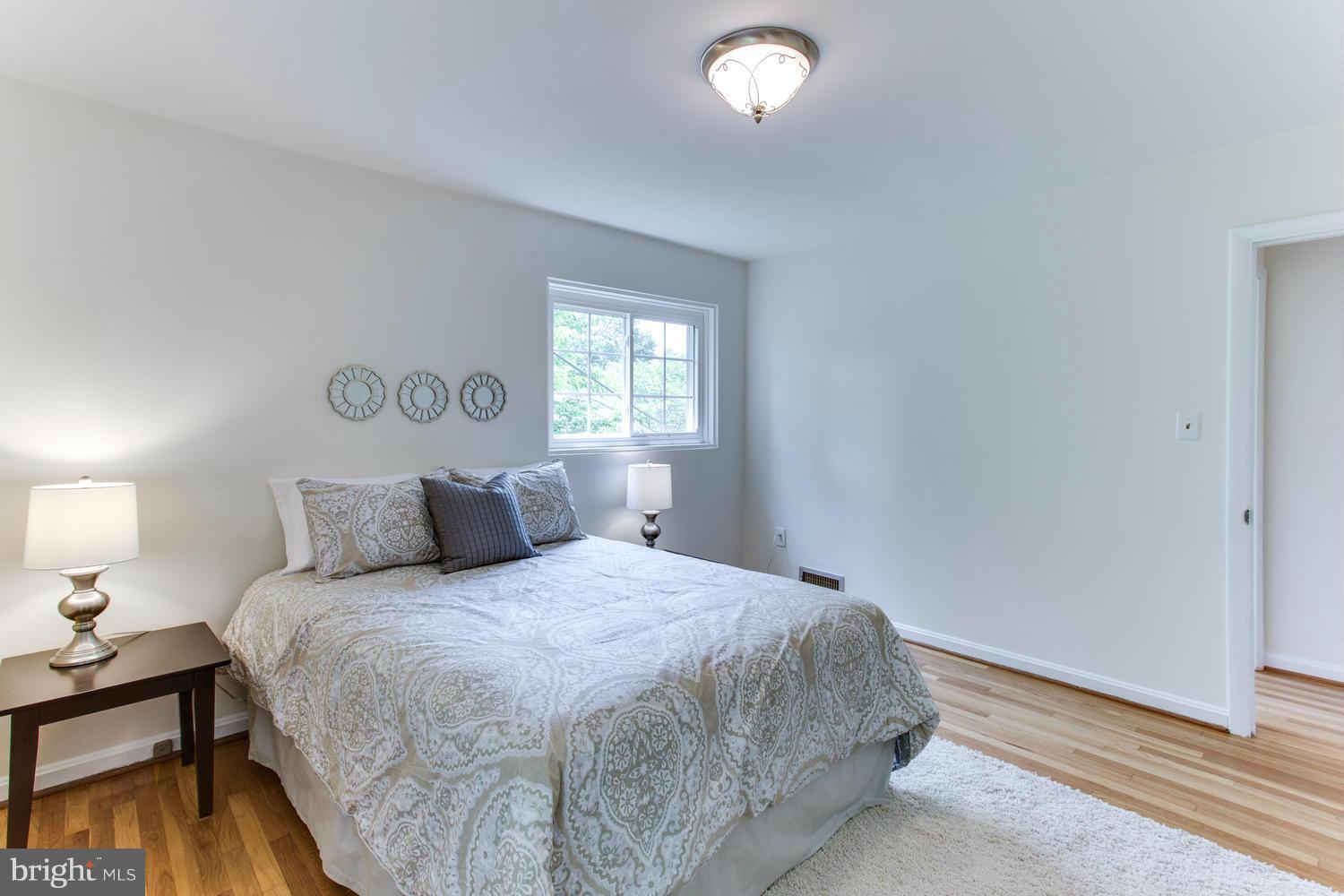 6504 Stoneham Road Bethesda, MD 20817 - Photo 13 of 25 Bedroom (Master)