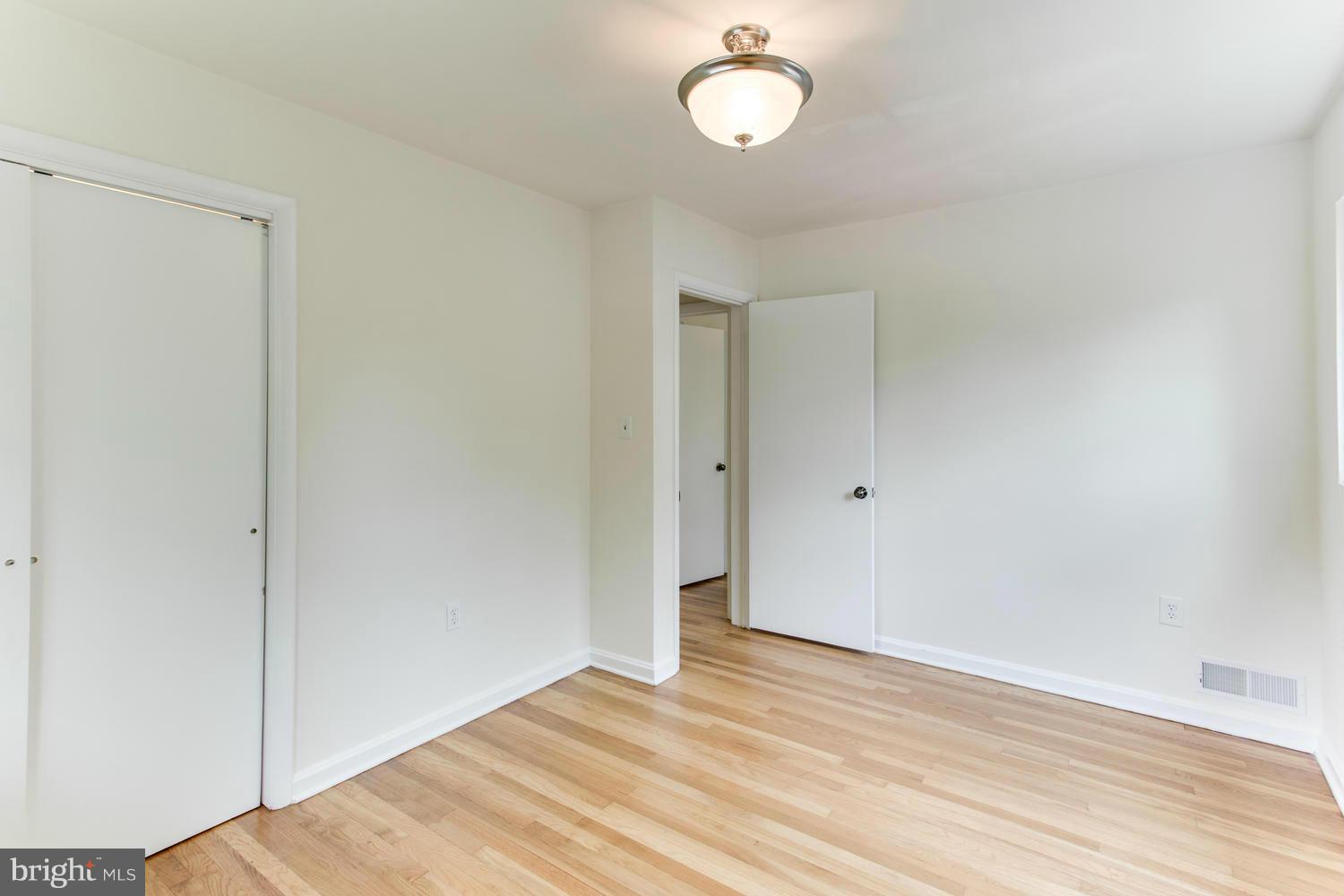 6504 Stoneham Road Bethesda, MD 20817 - Photo 17 of 25 Bedroom 3