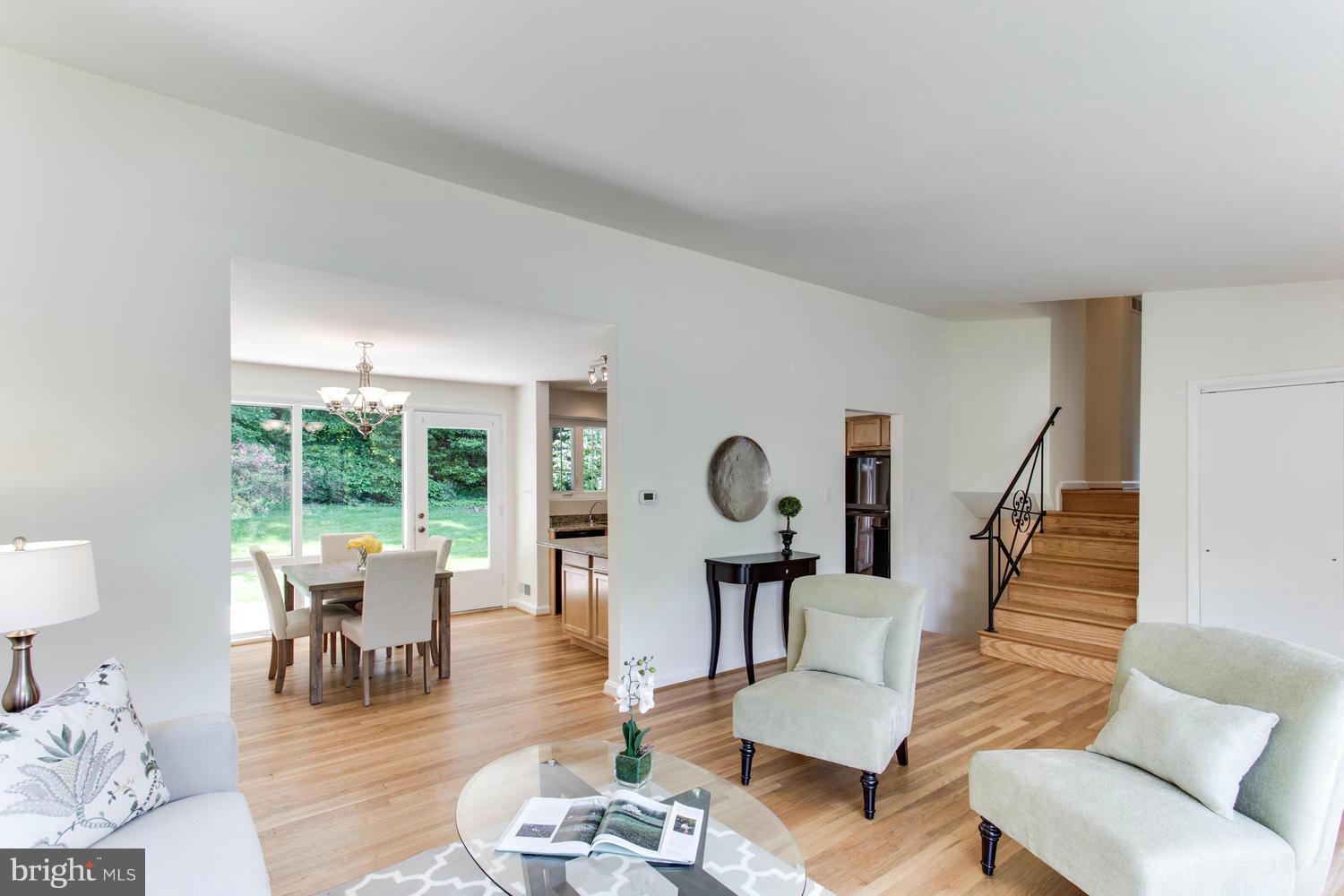 6504 Stoneham Road Bethesda, MD 20817 - Photo 6 of 25 Living Room
