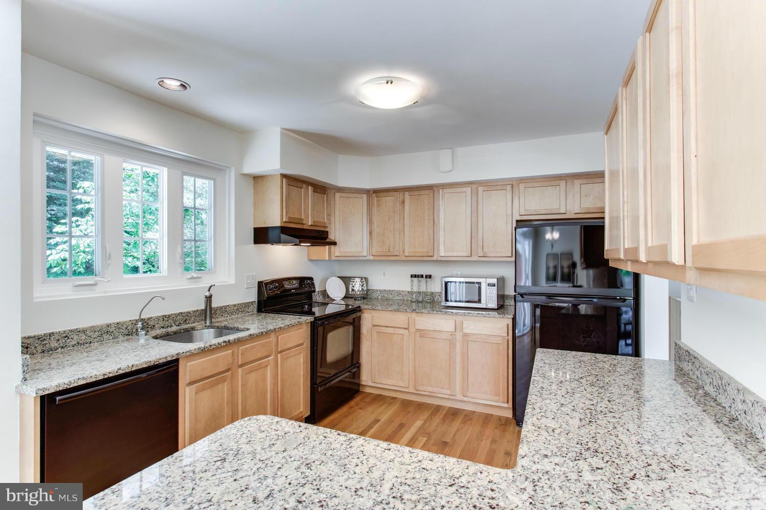 6504 Stoneham Road Bethesda, MD 20817 - Photo 9 of 25 Kitchen