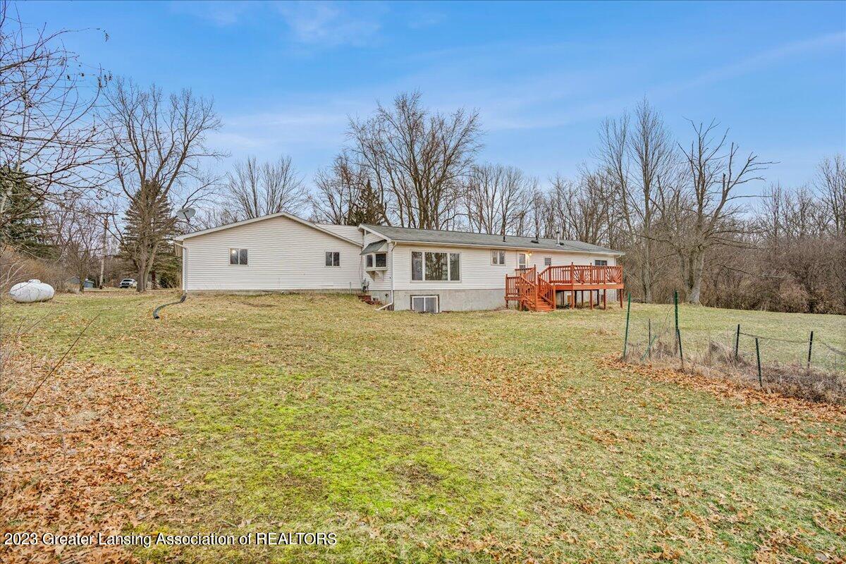 10553 Corcoran Road Haslett, MI 48840 - Photo 29 of 33 17-Media Jett-16