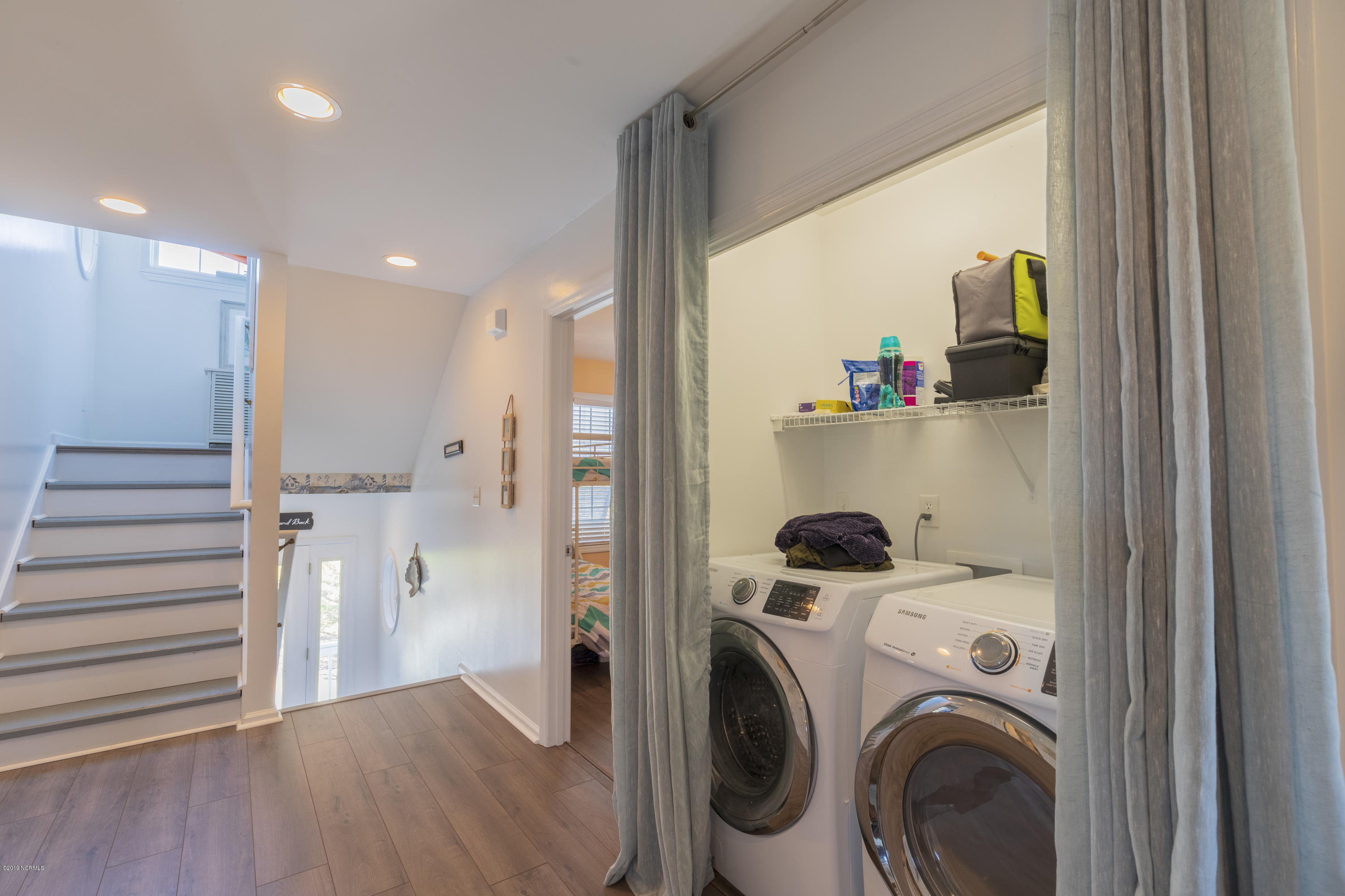 2056 New River Inlet Road North Topsail Beach, NC 28460 - Photo 12 of 35 2056 NRIR - interiors - 22 -HDR