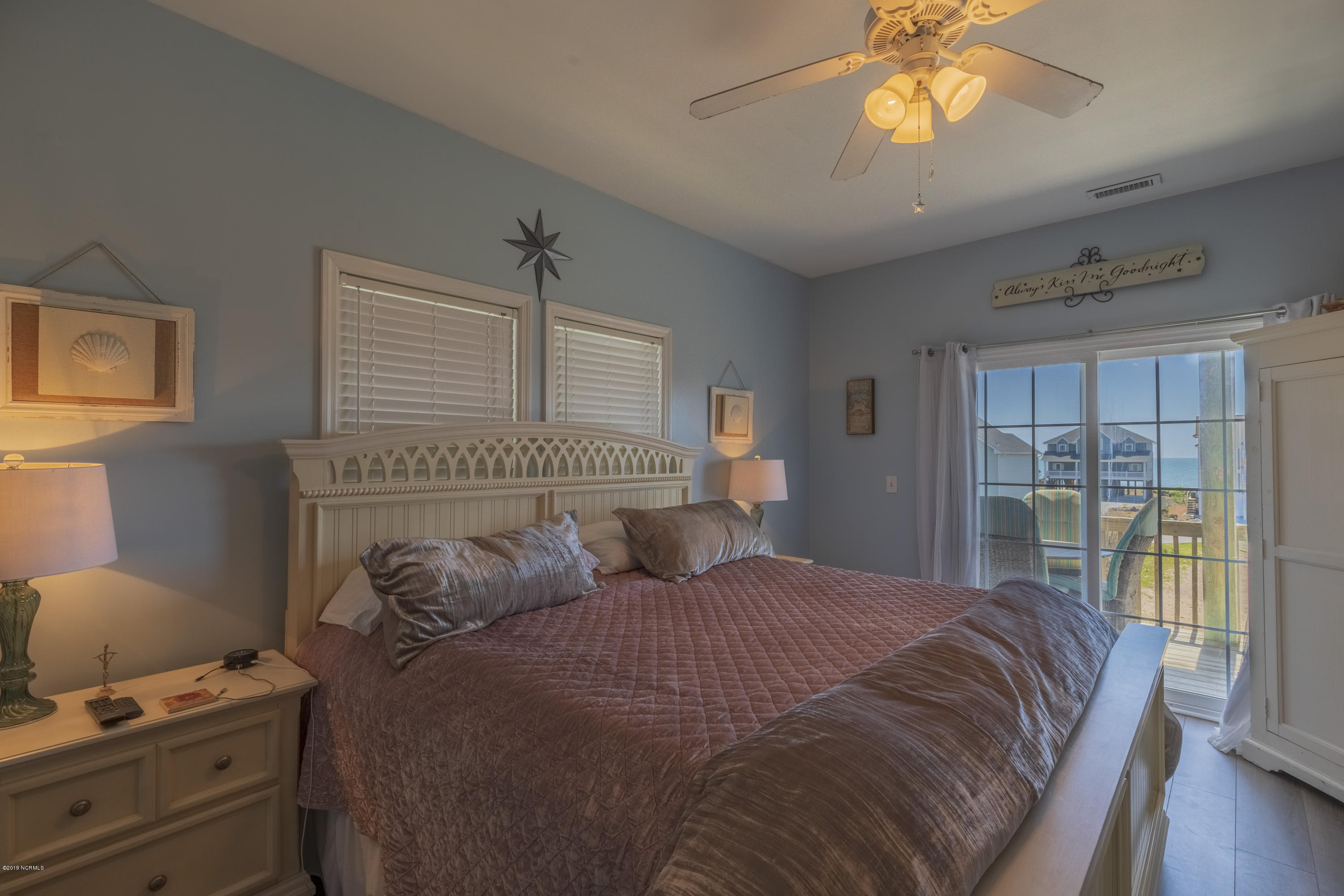 2056 New River Inlet Road North Topsail Beach, NC 28460 - Photo 20 of 35 2056 NRIR - interiors - 15 -HDR
