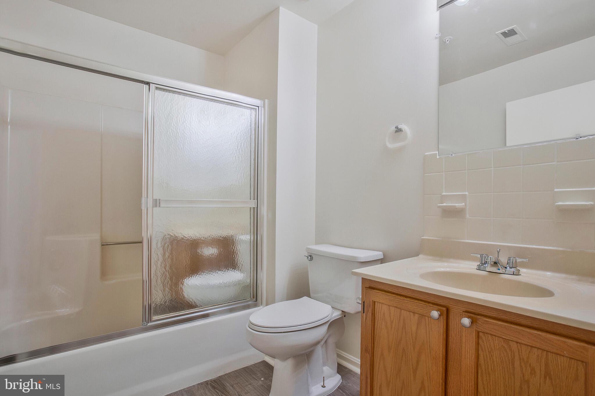 9270 Cherry Lane, Unit 66 Laurel, MD 20708 - Photo 22 of 31 Bathroom 2