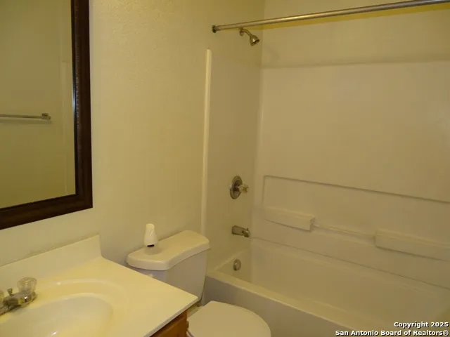 $1,795 | 153 Hinge Chase, Unit 101, Cibolo, TX 78108