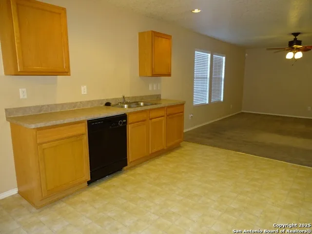 $1,795 | 153 Hinge Chase, Unit 101, Cibolo, TX 78108