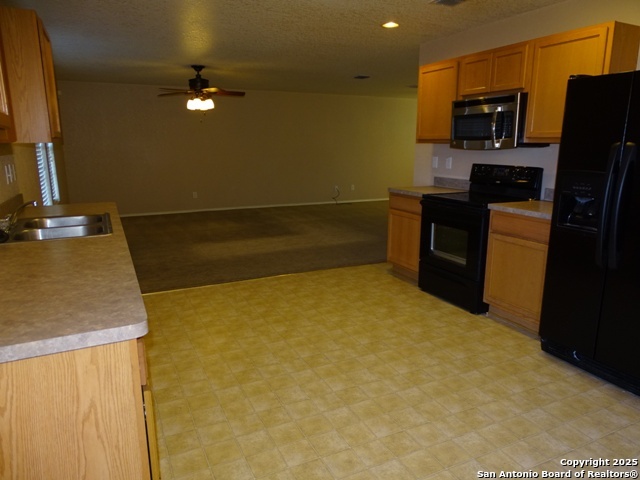 153 Hinge Chase, Unit 101 Cibolo, TX 78108 - Photo 10 of 39