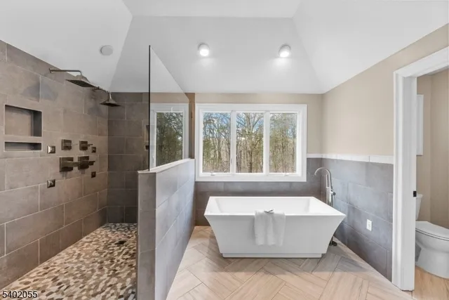 $1,499,000 | 11 High Mountain Drive, Montville, NJ 07005