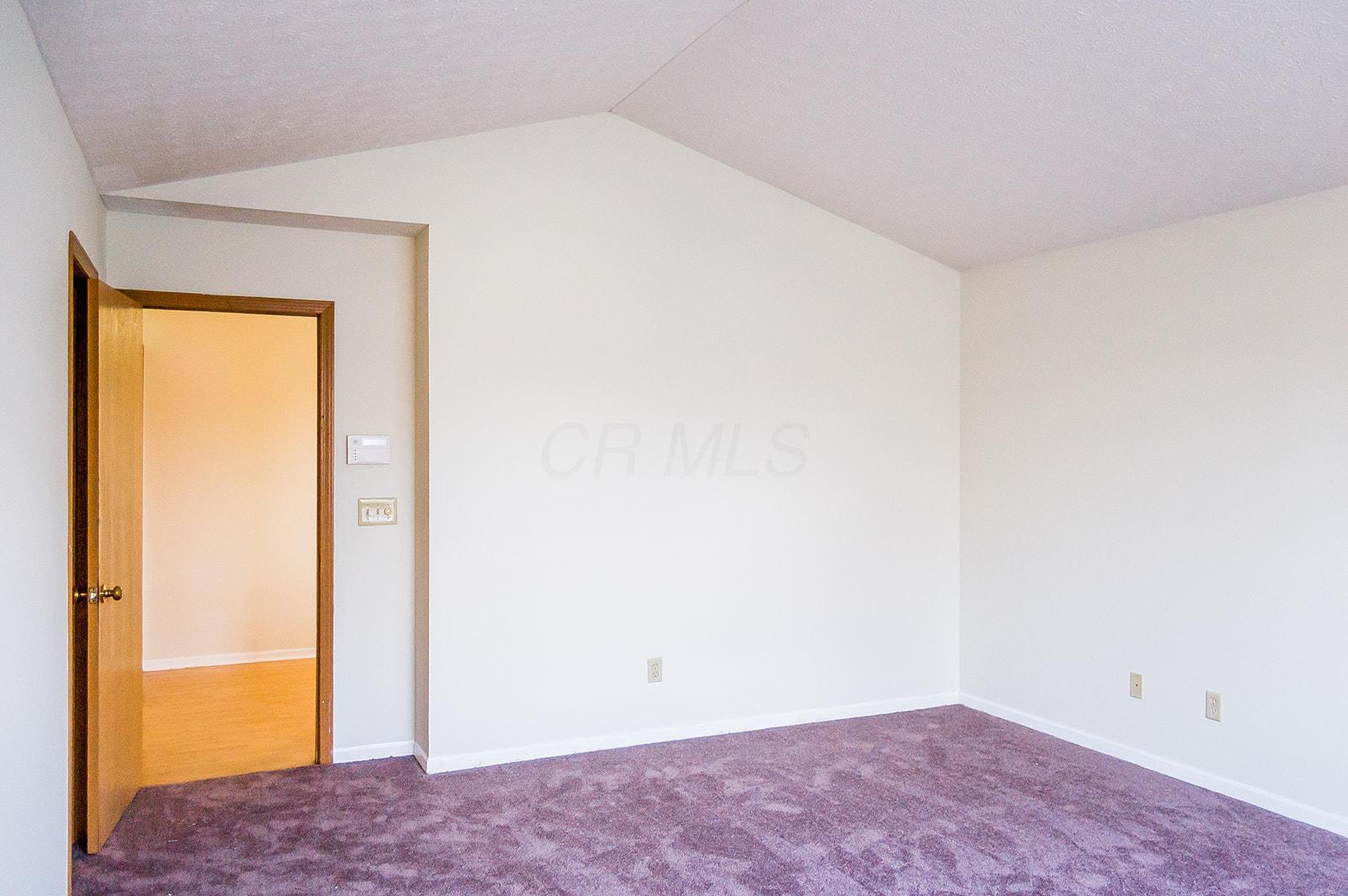 2135 Margo Road Columbus, OH 43229 - Photo 5 of 36 Gallery Image 5