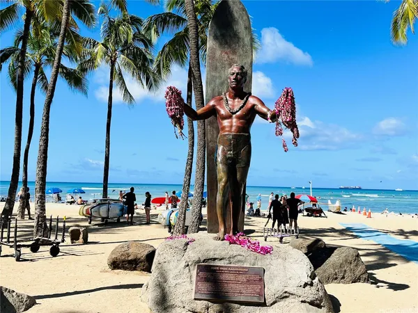 $2,700 | 2440 Kūhiō Avenue, Unit 1607, Honolulu, HI 96815