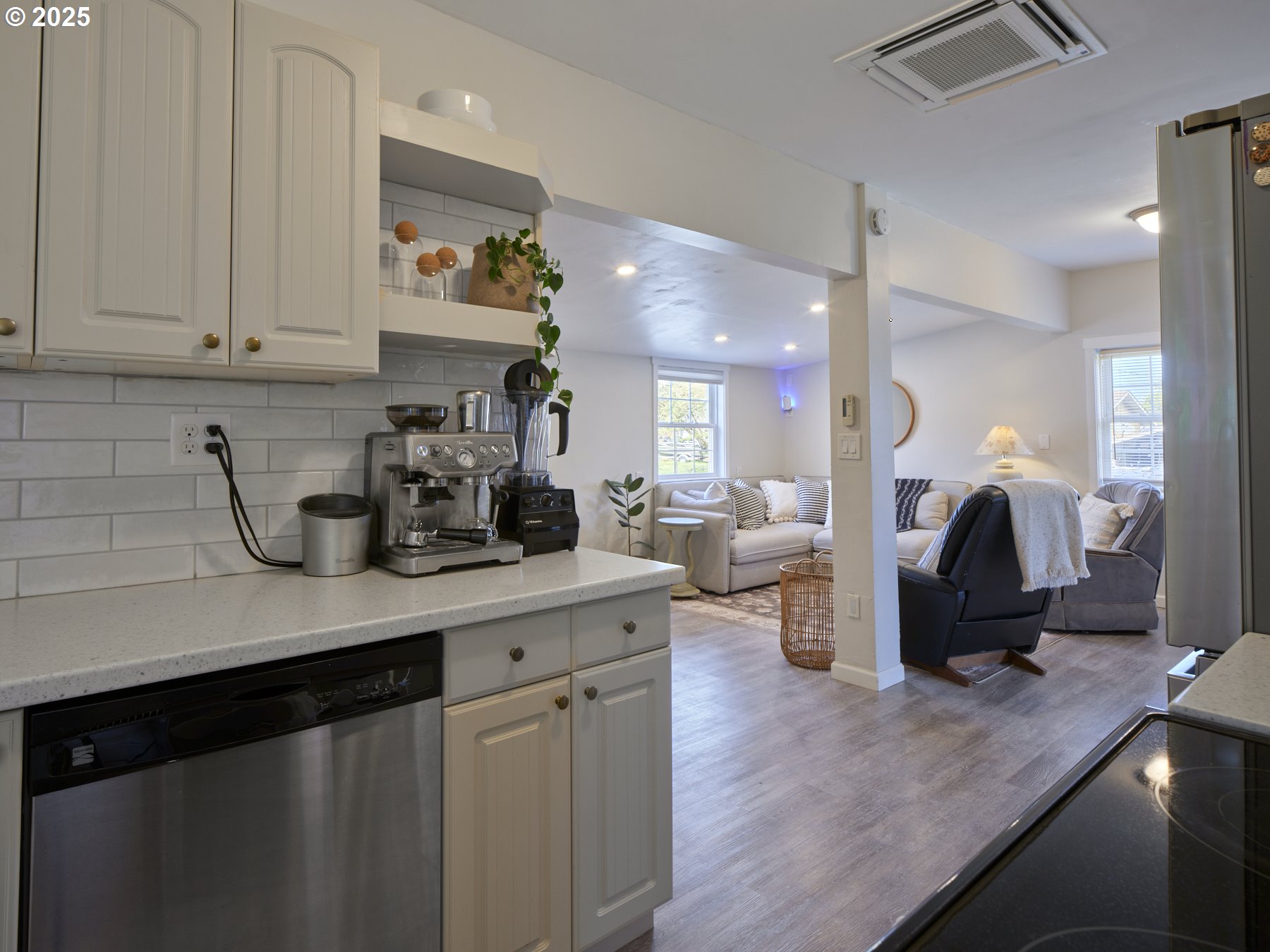 341 Michner Street Southwest Castle Rock, WA 98611 - Photo 11 of 42 Kitchen