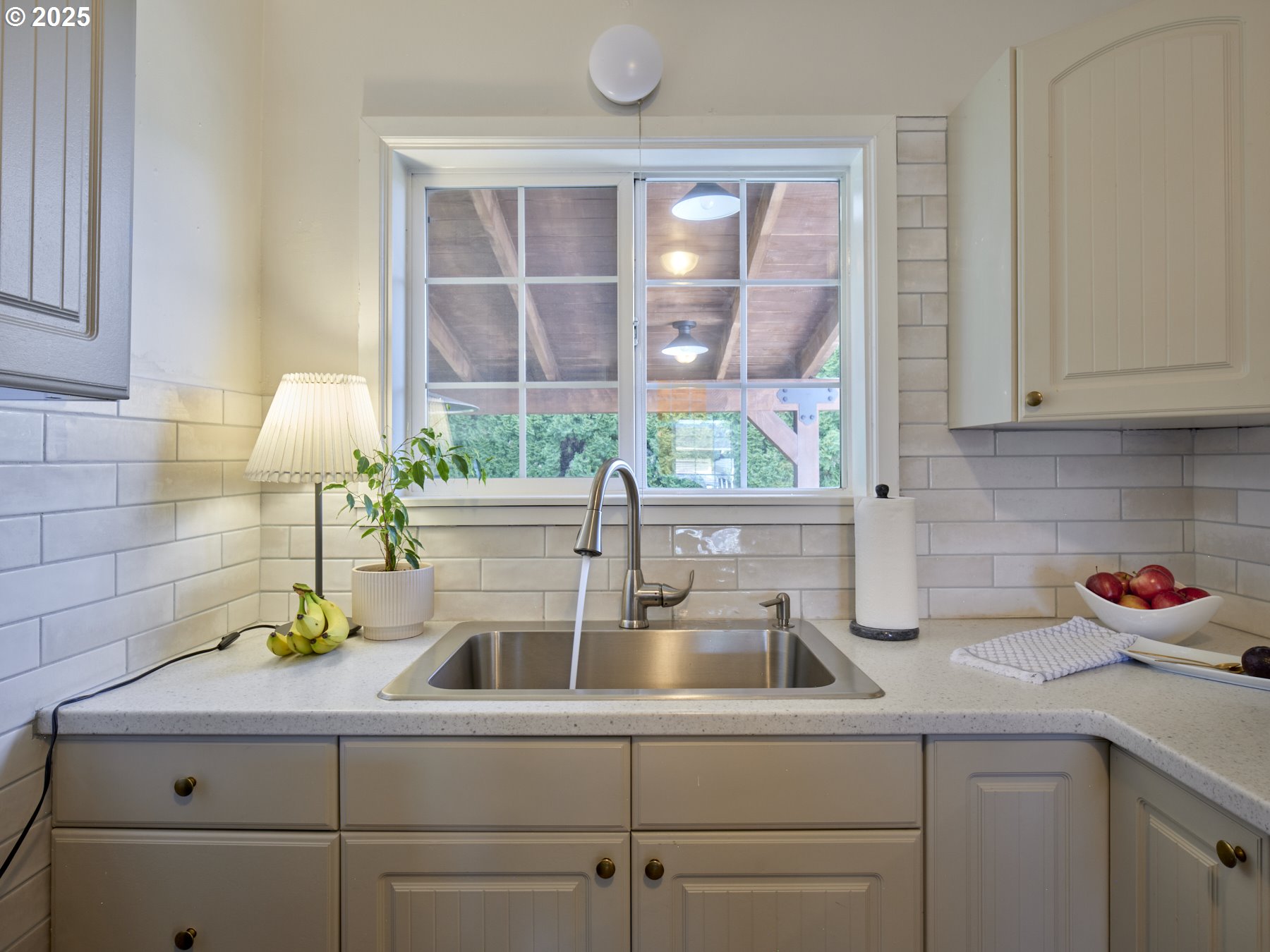 341 Michner Street Southwest Castle Rock, WA 98611 - Photo 15 of 42 Kitchen