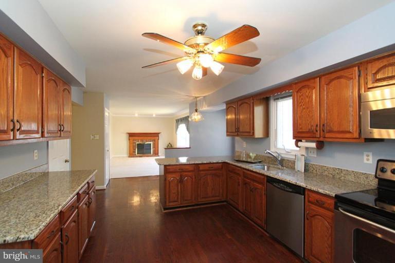 15504 Langside Street Silver Spring, MD 20905 - Photo 4 of 28 Kitchen #2