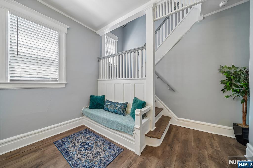 14 Grove Terrace Montclair, NJ 07042 - Photo 4 of 37