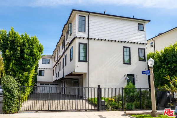 $6,200 | 5330 Agnes Avenue, Unit 1/2, Valley Village, CA 91607