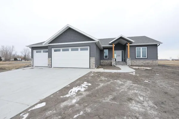 $639,900 | 867 Harvest Circle, Horace, ND 58047