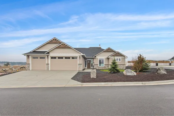 $839,950 | 44 East Ctr Lane, Spokane, WA 99208