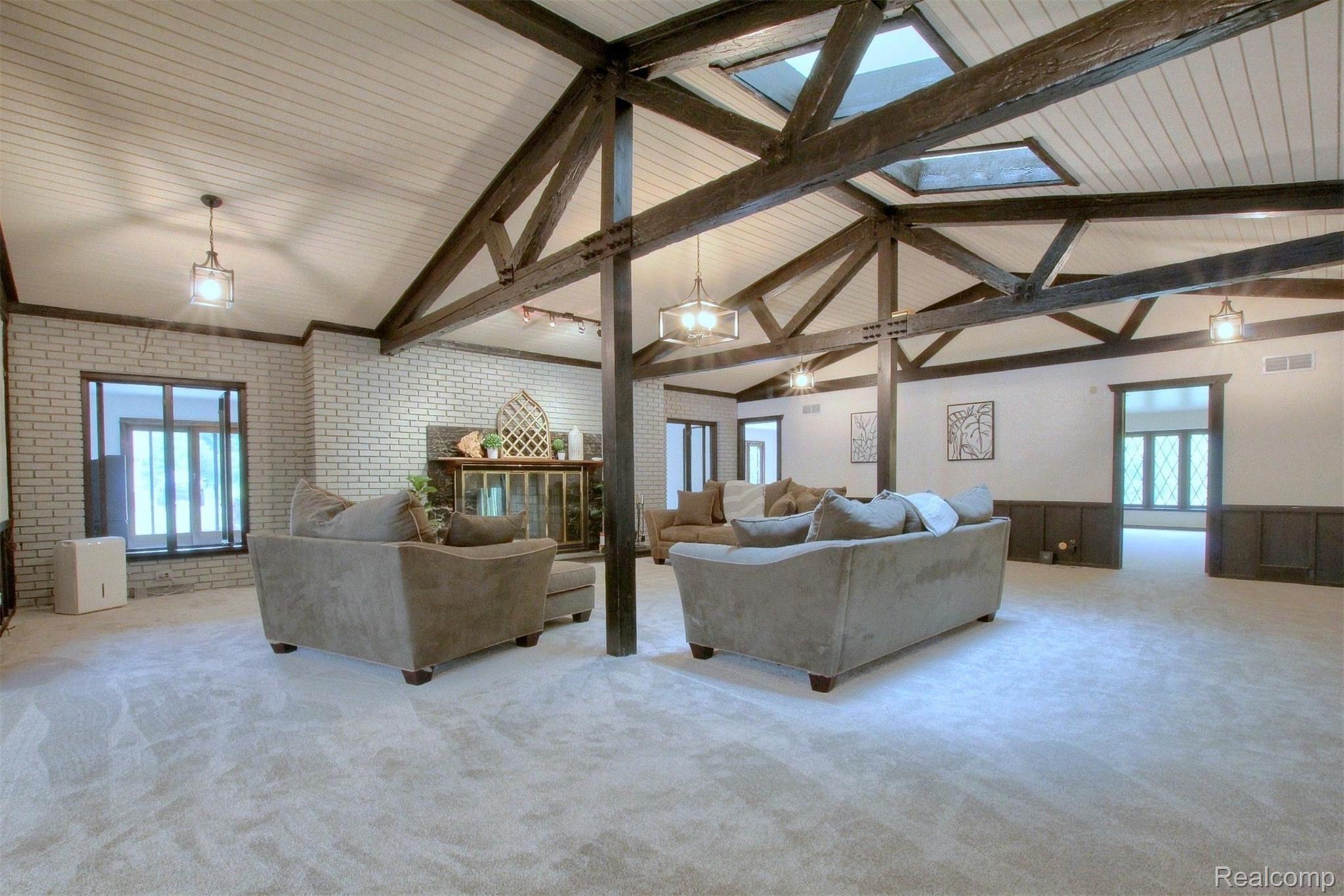 33110 King Road New Boston, MI 48164 - Photo 6 of 31 6-Great-Room.jpg