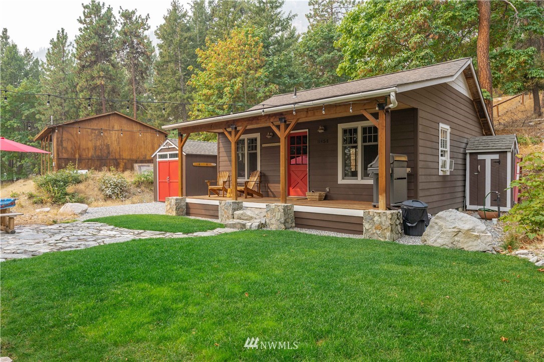 11458 South Lakeshore Road Chelan, WA 98816 - Photo 2 of 26 Gallery Image 2