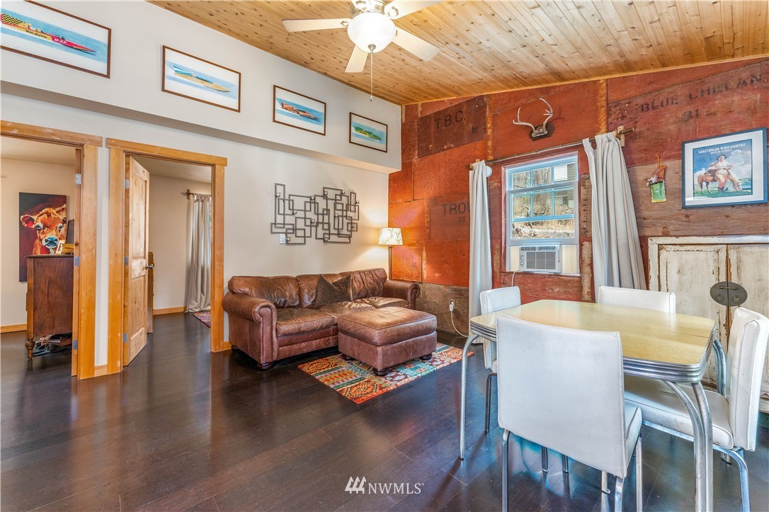 11458 South Lakeshore Road Chelan, WA 98816 - Photo 14 of 26 Gallery Image 14