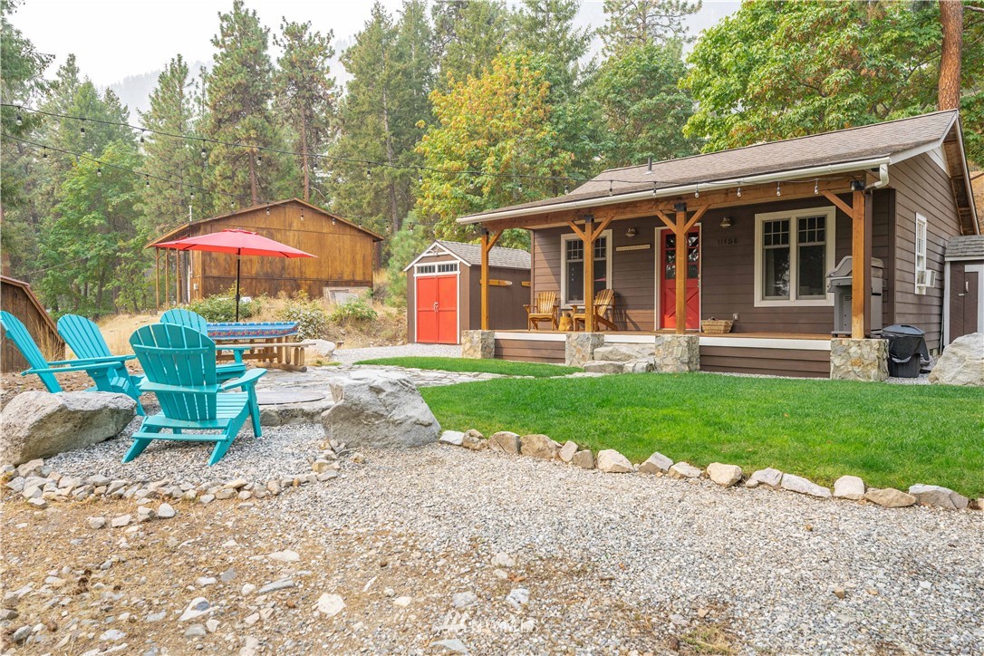 11458 South Lakeshore Road Chelan, WA 98816 - Photo 3 of 26 Gallery Image 3