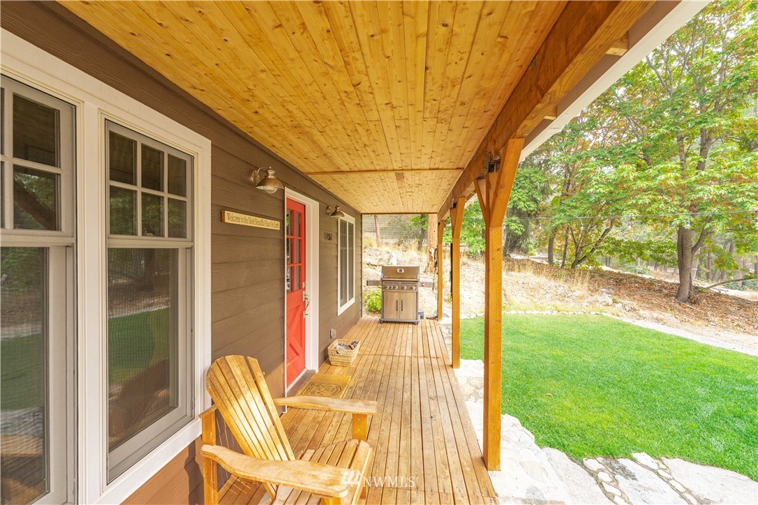 11458 South Lakeshore Road Chelan, WA 98816 - Photo 10 of 26 Gallery Image 10
