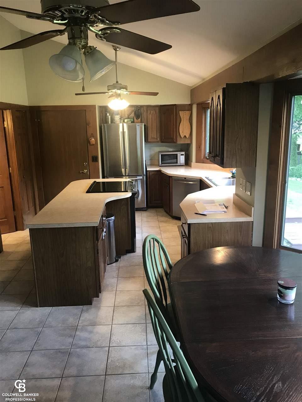 35605 Pound Road Richmond, MI 48062 - Photo 9 of 37 31382255-8.JPG