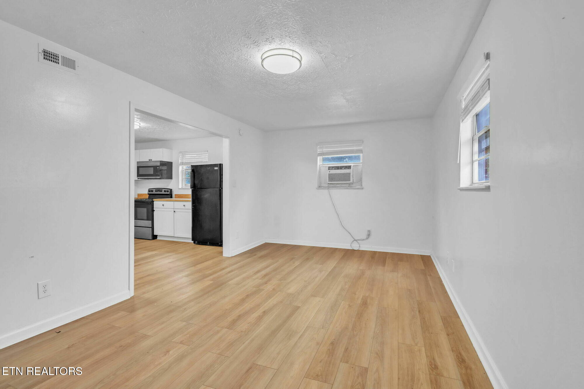 4700 Upchurch Road Knoxville, TN 37912 - Photo 20 of 29 Interior_Photo_11