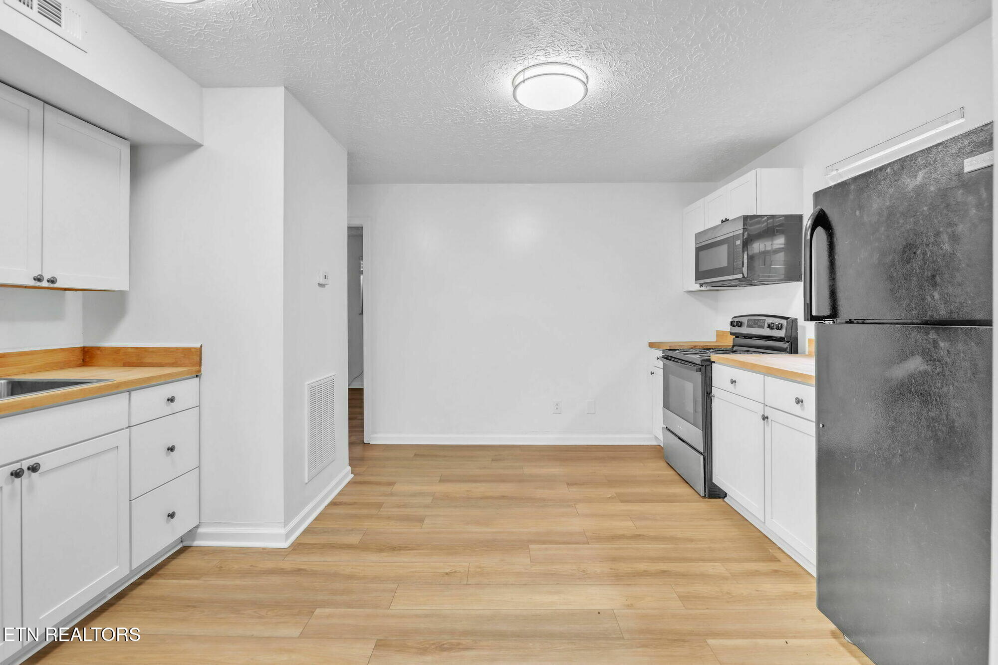 4700 Upchurch Road Knoxville, TN 37912 - Photo 22 of 29 Interior_Photo_13