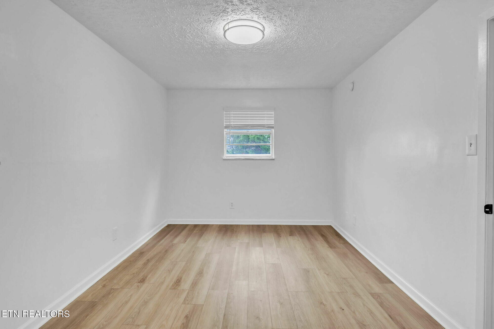 4700 Upchurch Road Knoxville, TN 37912 - Photo 25 of 29 Interior_Photo_16