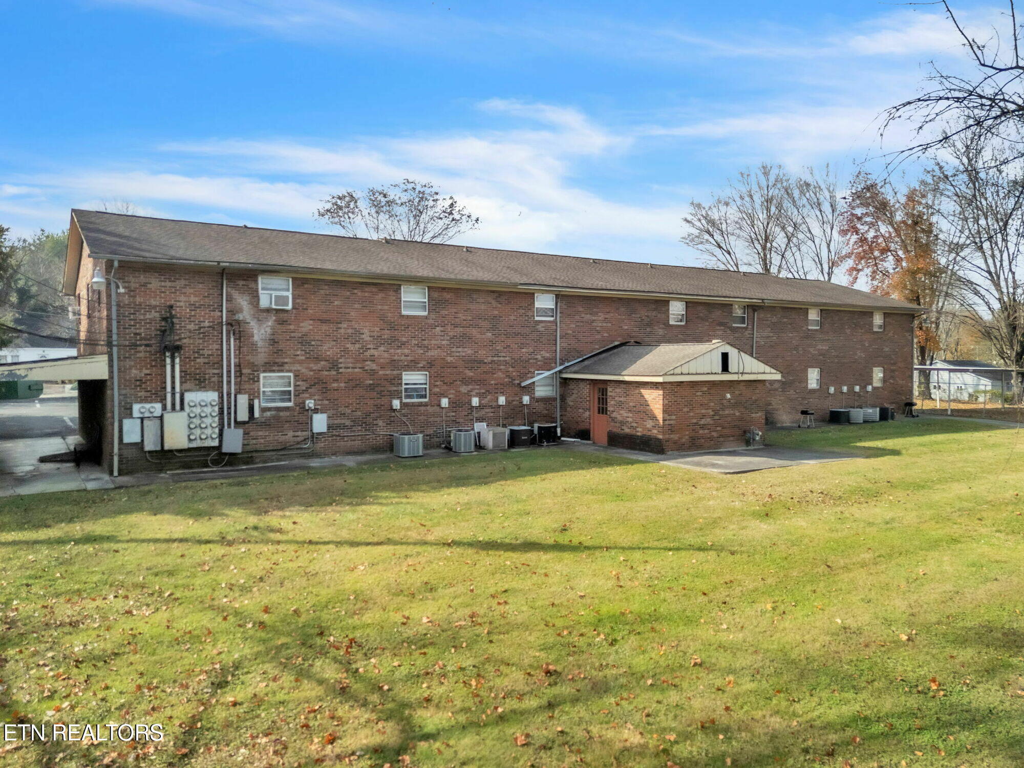 4700 Upchurch Road Knoxville, TN 37912 - Photo 5 of 29 Exterior_Photo_4