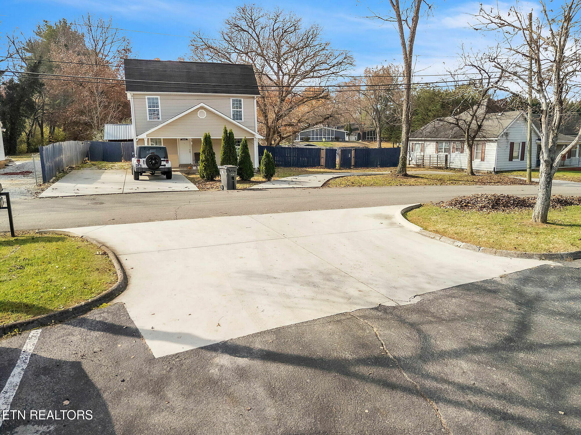 4700 Upchurch Road Knoxville, TN 37912 - Photo 7 of 29 Exterior_Photo_5