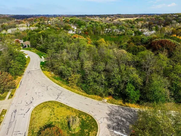 $103,000 | 5575 Heritage Hill Road, Parkville, MO 64152
