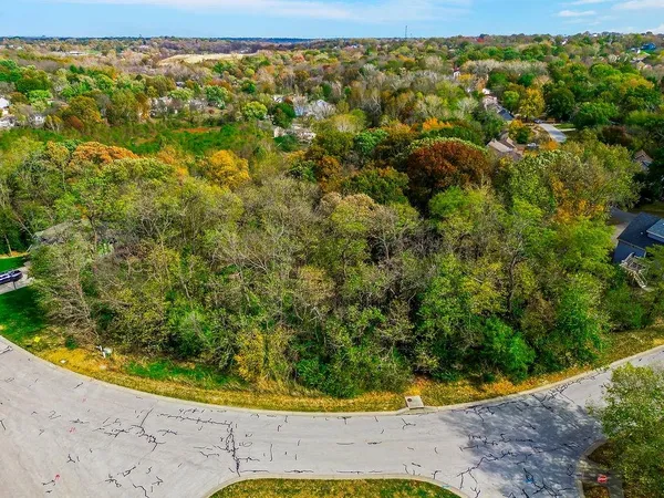 $103,000 | 5575 Heritage Hill Road, Parkville, MO 64152