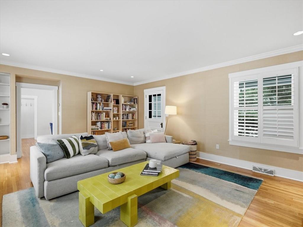 4506 Middle Road Allison Park, PA 15101 - Photo 8 of 32