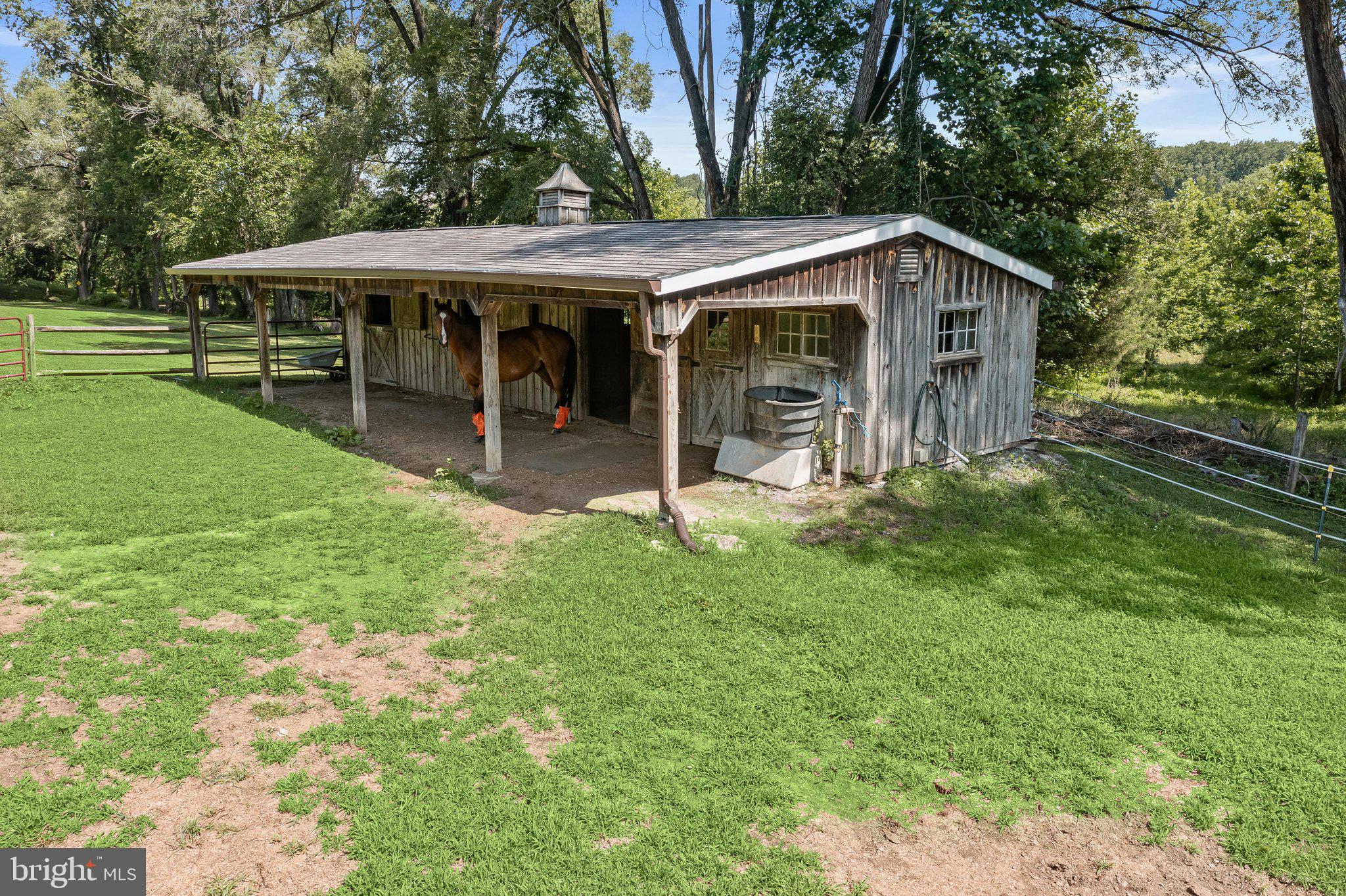 16510 Batchellors Forest Road Olney, MD 20832 - Photo 73 of 107 Barn