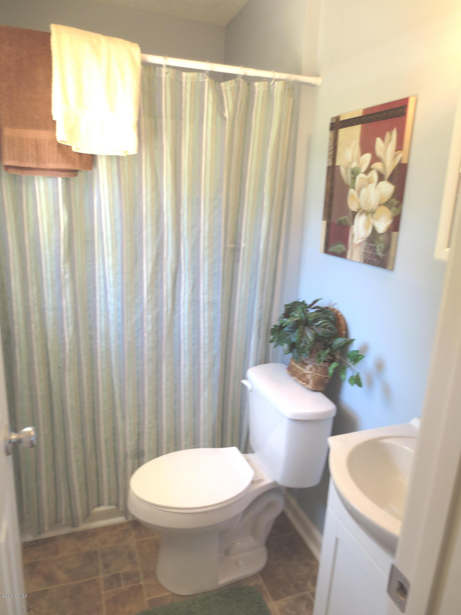201 Graham Road Newport, NC 28570 - Photo 23 of 36 Principal Bathroom