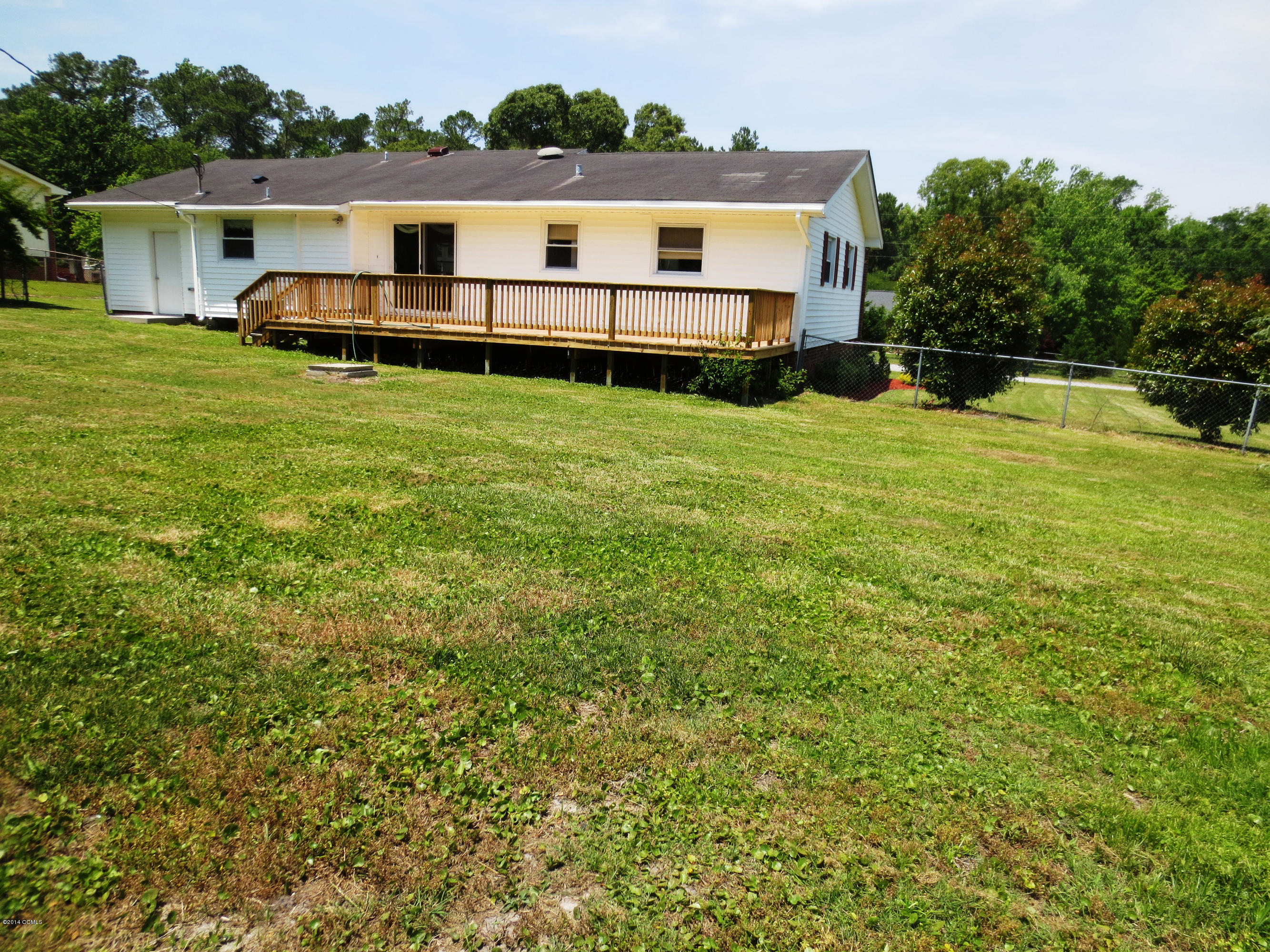 201 Graham Road Newport, NC 28570 - Photo 3 of 36 Rear