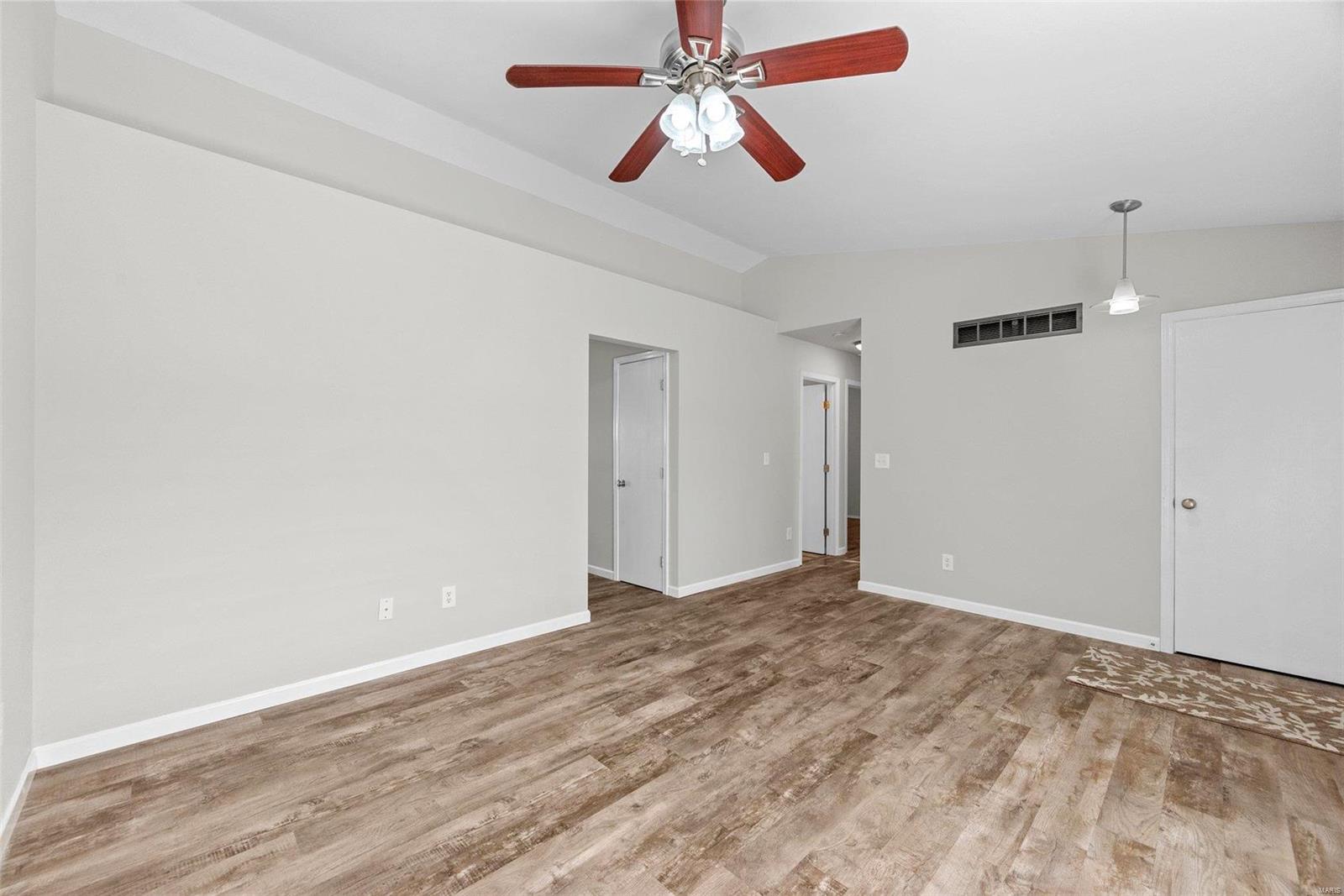 625 Durango Drive O'Fallon, MO 63368 - Photo 2 of 17