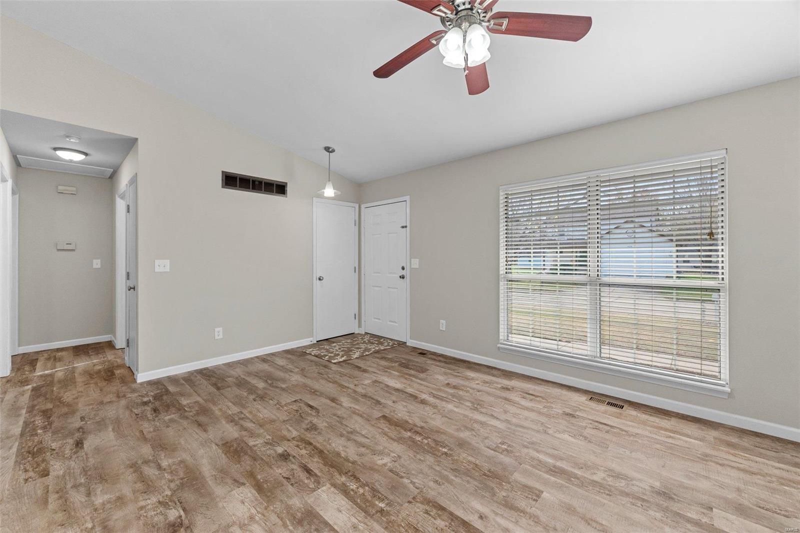 625 Durango Drive O'Fallon, MO 63368 - Photo 3 of 17