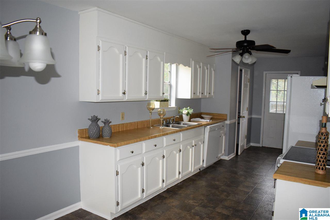 2661 Chestnut Way Pinson, AL 35126 - Photo 3 of 27