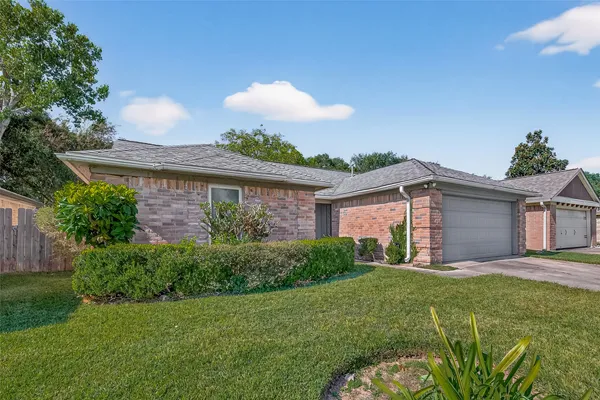 $1,900 | 2510 Old Fort Road, Sugar Land, TX 77479