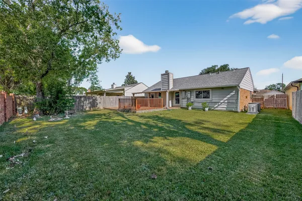 $1,900 | 2510 Old Fort Road, Sugar Land, TX 77479