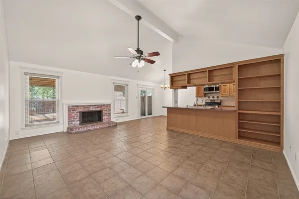 $1,900 | 2510 Old Fort Road, Sugar Land, TX 77479