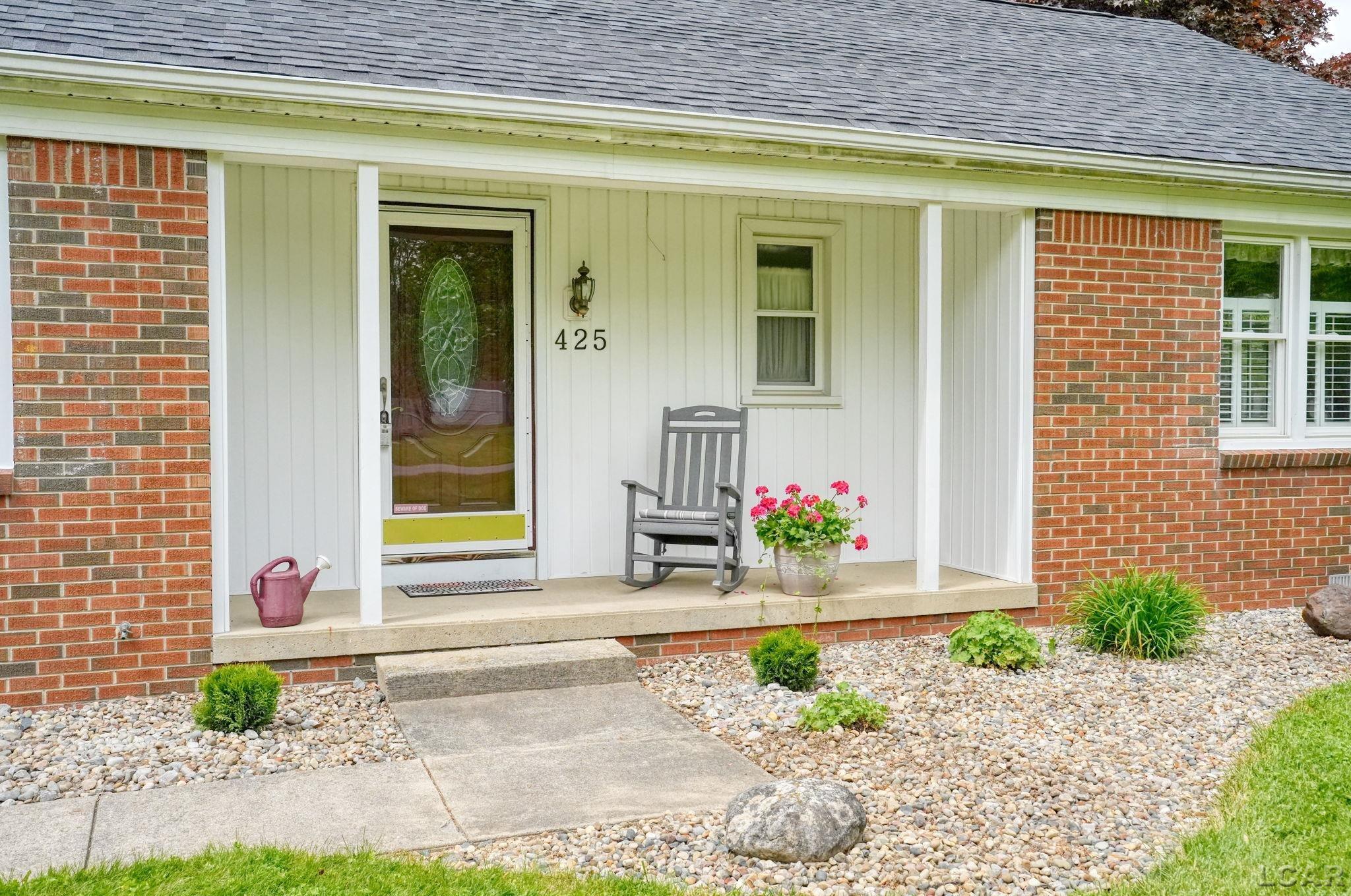 425 Oregon Road West Adrian, MI 49221 - Photo 6 of 56