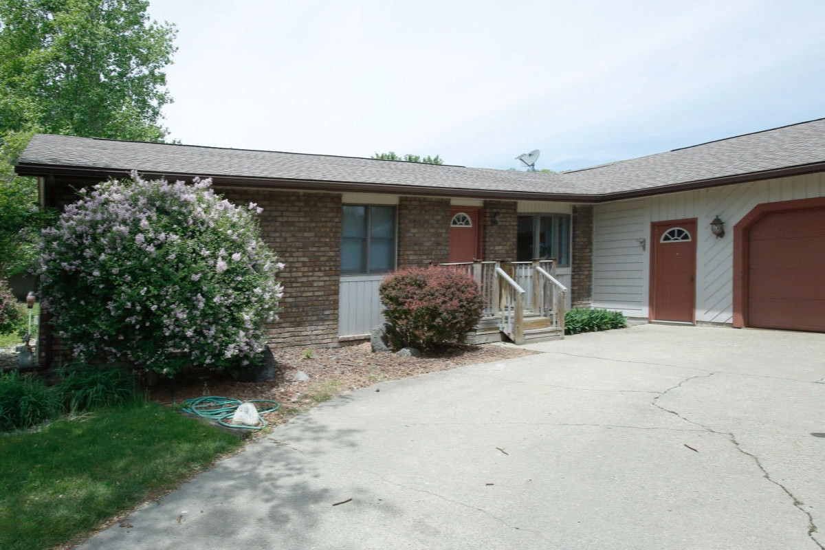 56820 Warrior Court Three Rivers, MI 49093 - Photo 1 of 36 15024065