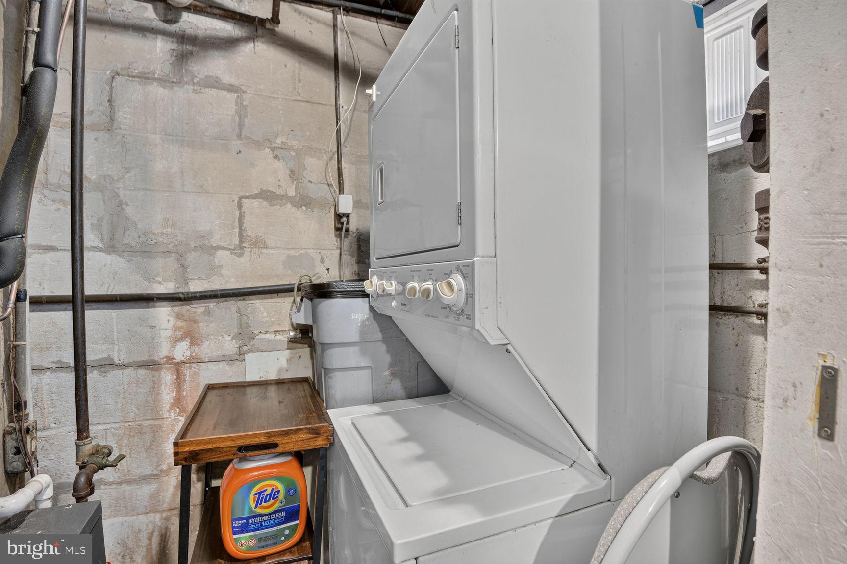 2015 Ray Leonard Road Landover, MD 20785 - Photo 12 of 15 Efficient laundry setup in a basement.