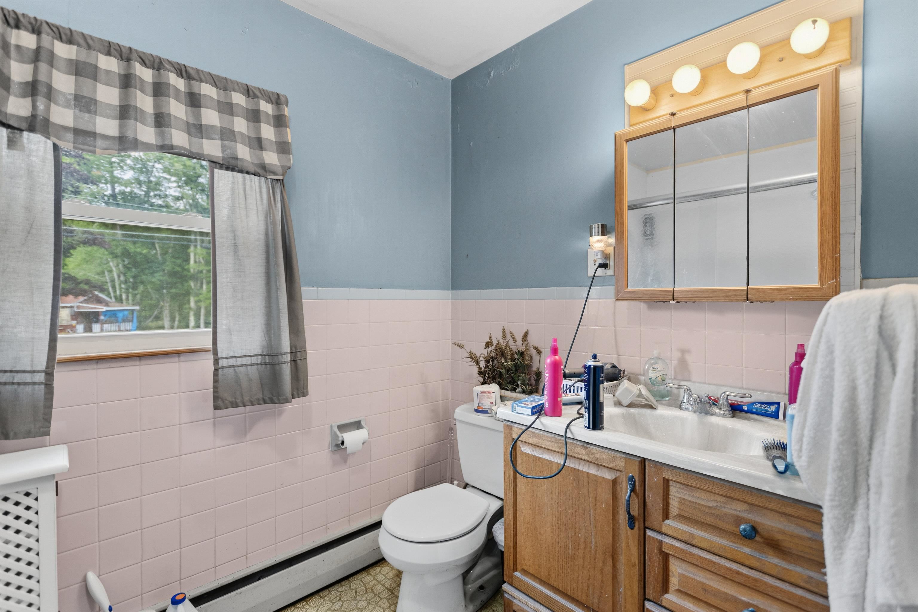 194 Parker Road New Boston, NH 03070 - Photo 19 of 36 Gallery Image 19